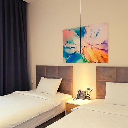 Add Hotel 알마티 외부 사진
